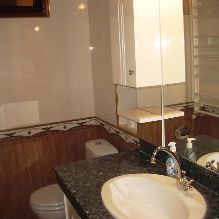 Yanina Guest house *