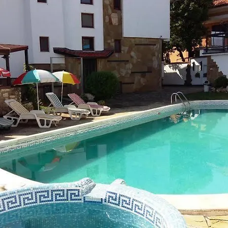 Yanina Guest house